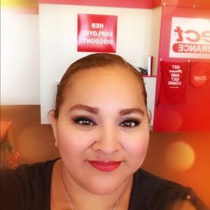 Meet your Posher, Christina